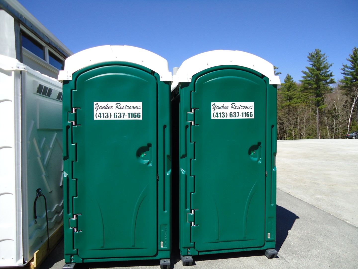 Flushable Portable Toilet With Sink Yankee Restrooms